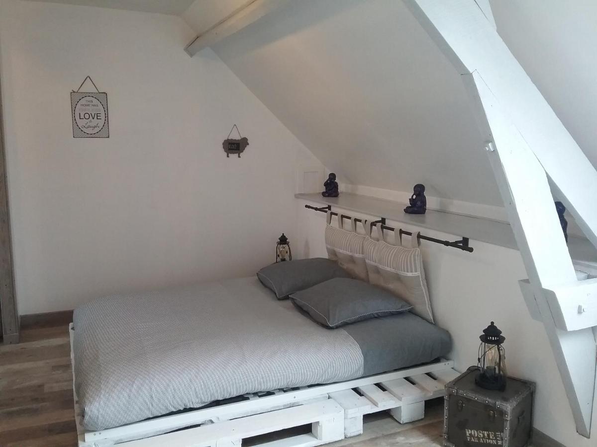 Chambre D'Hotes "Coquelicot" Nurlu エクステリア 写真