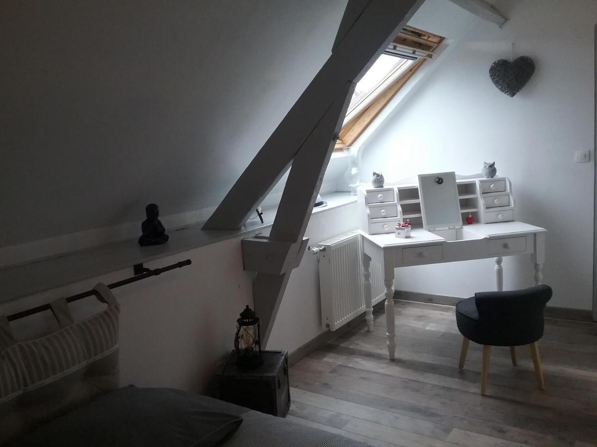 Chambre D'Hotes "Coquelicot" Nurlu エクステリア 写真